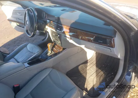 2006 BMW 330Xi z USA, uszkodzony, nr VIN WBAVD33546KV64991